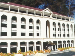 Rwenzori House model