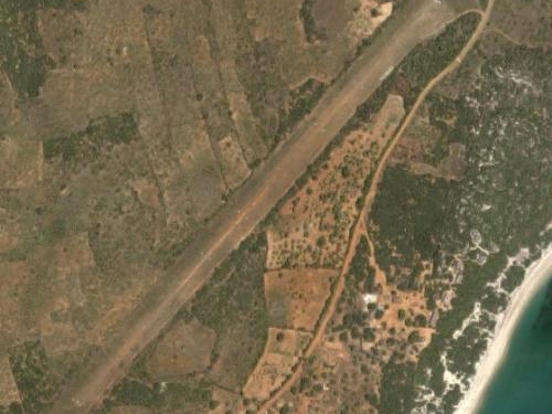 Kiwayu Airport