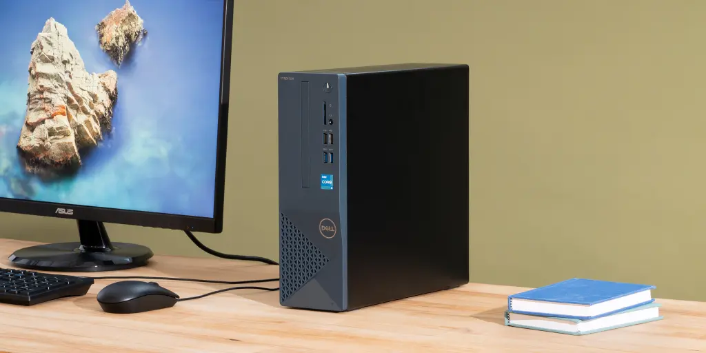 What are the advantages of using a desktop computer?