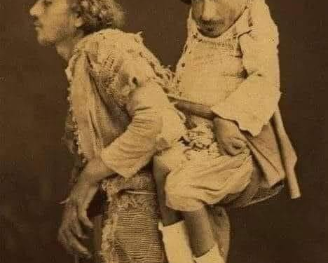 This photo was taken in Damascus in 1899.