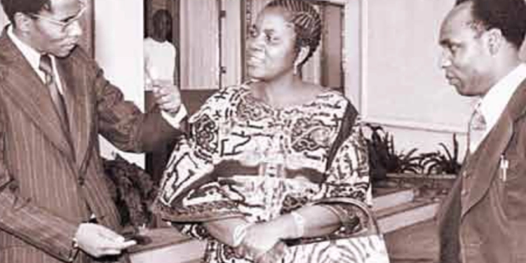 The Minister for Information and Broadcasting, Mr Daniel Mutinda (left), welcomes Zambia’s Minister of State for Economics, Mrs L. Monse, when she arrived at the Nairobi Airport on June 2,1976. On the right is Health Assistant Minister James Njiru