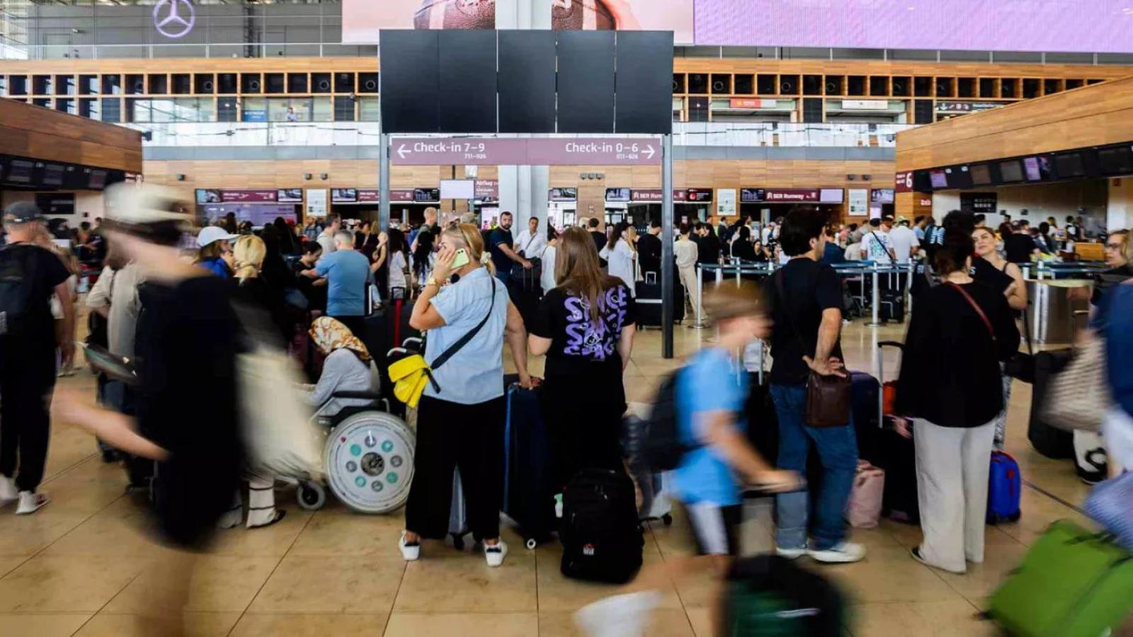 MoFA urges Qatari citizens abroad to check flight status amid global technical disruptions