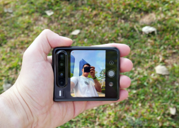 Huawei Pura X Hands-On: A Bold Twist on Foldables