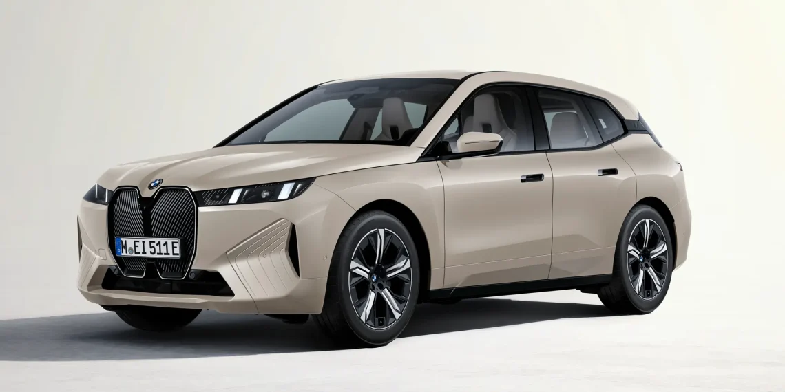 BMW iX xDrive45: A Premium Electric SUV with Performance and Range