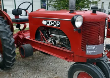 CO-OP Farm Tractors: A Legacy of Cooperative Innovation