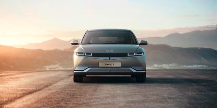 Hyundai IONIQ 5 Standard 2WD Delivers 295 km Range