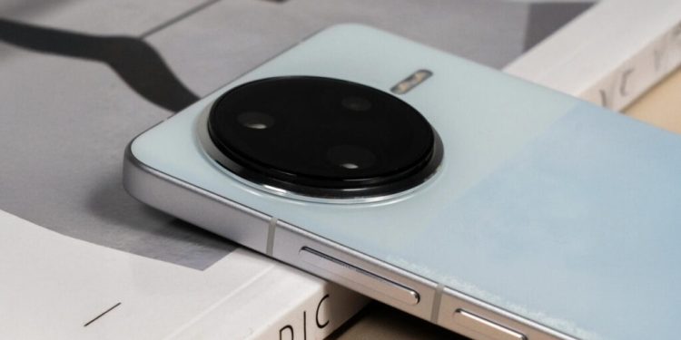 Poco F7 Ultra Review: Ultimate Performance Redefined