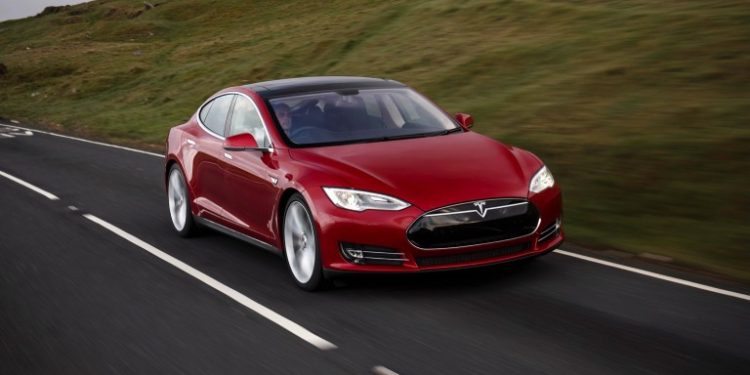 Tesla Model S P90D Specs: 85.5 kWh Battery, 415 km Range