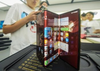 Huawei Mate XTs Leaks Ahead of Launch With New Colors and Camera Upgrades