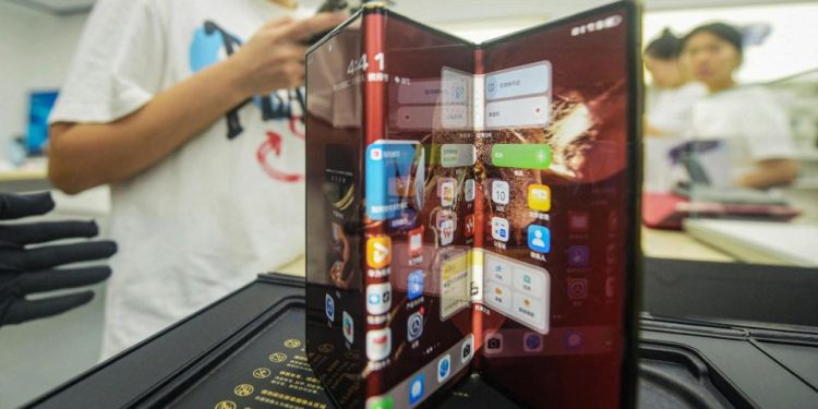 Huawei Mate XTs Leaks Ahead of Launch With New Colors and Camera Upgrades