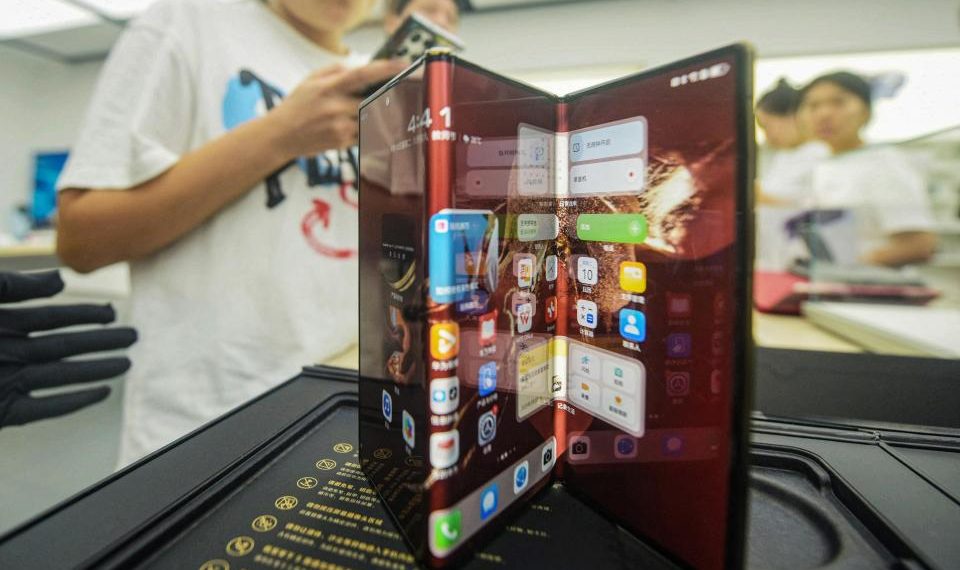 Huawei Mate XTs Leaks Ahead of Launch With New Colors and Camera Upgrades