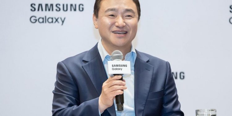 Samsung Tri-Fold Smartphone Coming in 2025, President Confirms
