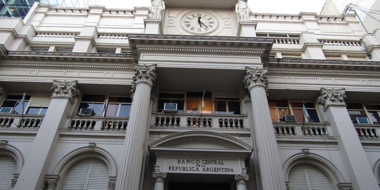 Banco Central de la República Argentina SWIFT code: BCRAARBA explained (step-by-step)