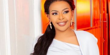 Size 8 Biography