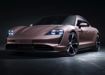 Porsche Taycan: 410 km Range & 300 kW Performance