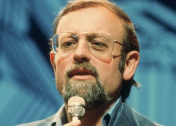 Roger Whittaker Biography