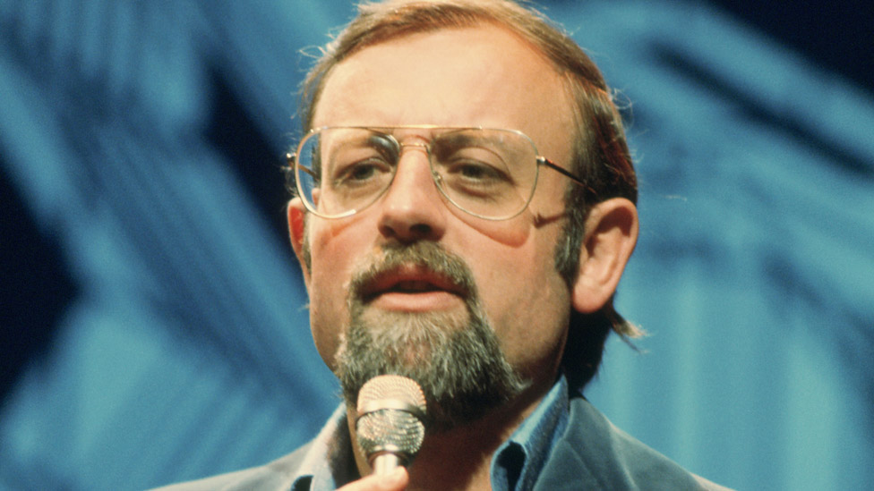 Roger Whittaker Biography