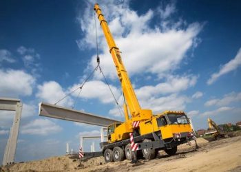 Cranes Lifting Equipment in Bahrain