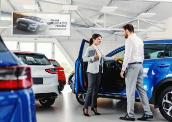 5 Benefits of Digital Signage for Car Dealerships