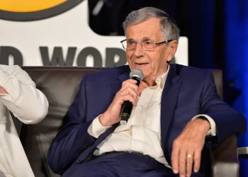 William B. Davis Net Worth