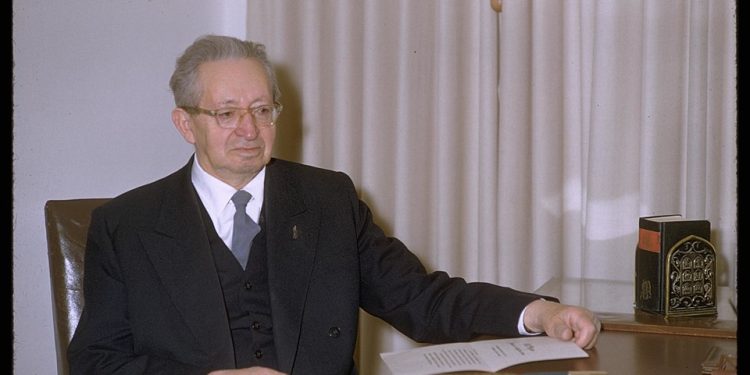 Itzhak Ben-Zvi Biography