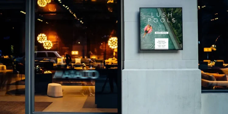 Top Things To Consider When Choosing Your LED Outdoor Signage & Provider