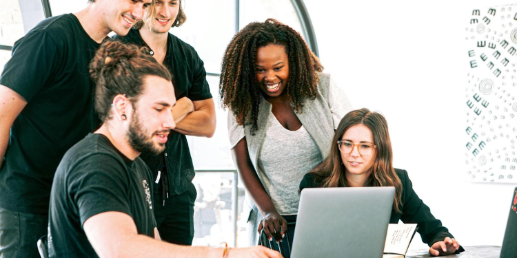 Discover essential startup financial tips covering costs, funding, accounts, and cash flow to ensure your business thrives.