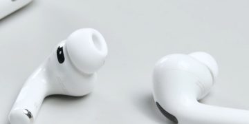 AirPods Pro 3 Teardown Reveals Abysmal Repairability Score