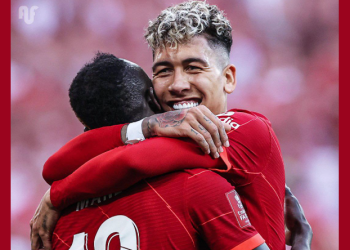 Sadio Mané Honors Roberto Firmino: “He’s the Only Player Whose Shirt I Have Hung Up in My House”