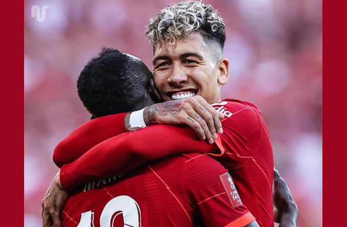 Sadio Mané Honors Roberto Firmino: “He’s the Only Player Whose Shirt I Have Hung Up in My House”
