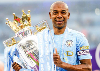 Fernandinho Announces Immediate Retirement from Football