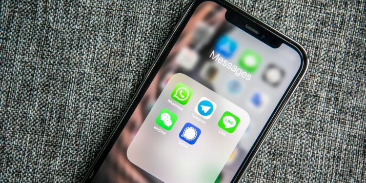 Apple to Take 15% Cut From WeChat App and Game Purchases in China