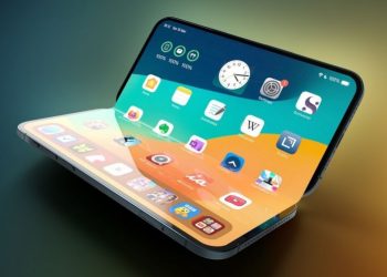 iPhone Fold to Pack Larger Battery Than iPhone 17 Pro Max, Rumor Suggests