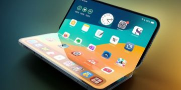 iPhone Fold to Pack Larger Battery Than iPhone 17 Pro Max, Rumor Suggests