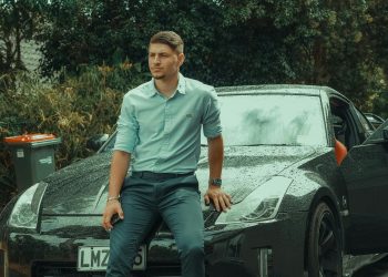 Do Wealthy People Tend to Be More Selfish?