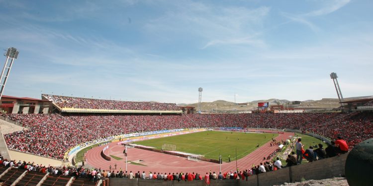 Yadegar-e Emam Stadium