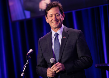 Hub International Adds Former CNA and USAA Chief Executives to Its Board