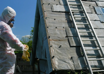 What’s An Asbestos Surveyor and What They Actually Do?