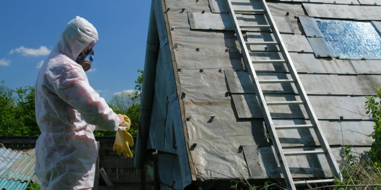 What’s An Asbestos Surveyor and What They Actually Do?