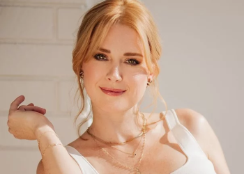 Alexandra Breckenridge