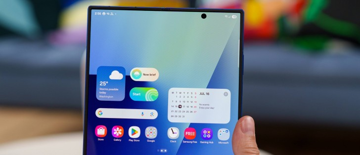 Samsung Wide Foldable Set for Launch