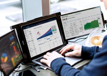 Portable Monitors for Financial Analysts | A Must-Have Tool