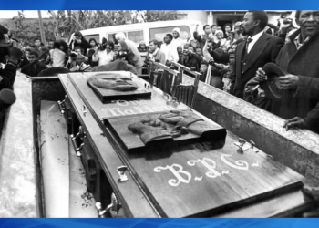 Steve Biko funeral 1977 King William’s Town thousands mourners